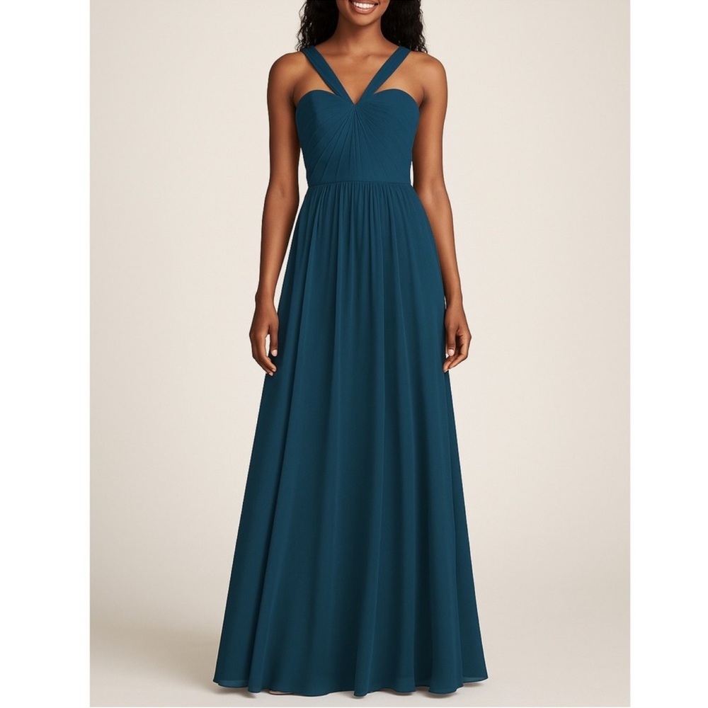 Azazie Teal Chiffon Bridesmaid Dress NWOT
Unaltered Formal Gown Size C Open Back